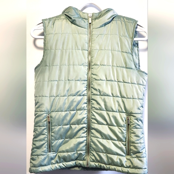 Stradivarius sleeveless puff vest - Picture 1 of 3